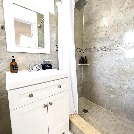 1K Bed Studio Apt With Shared Pool 02 Clearwater Exterior photo